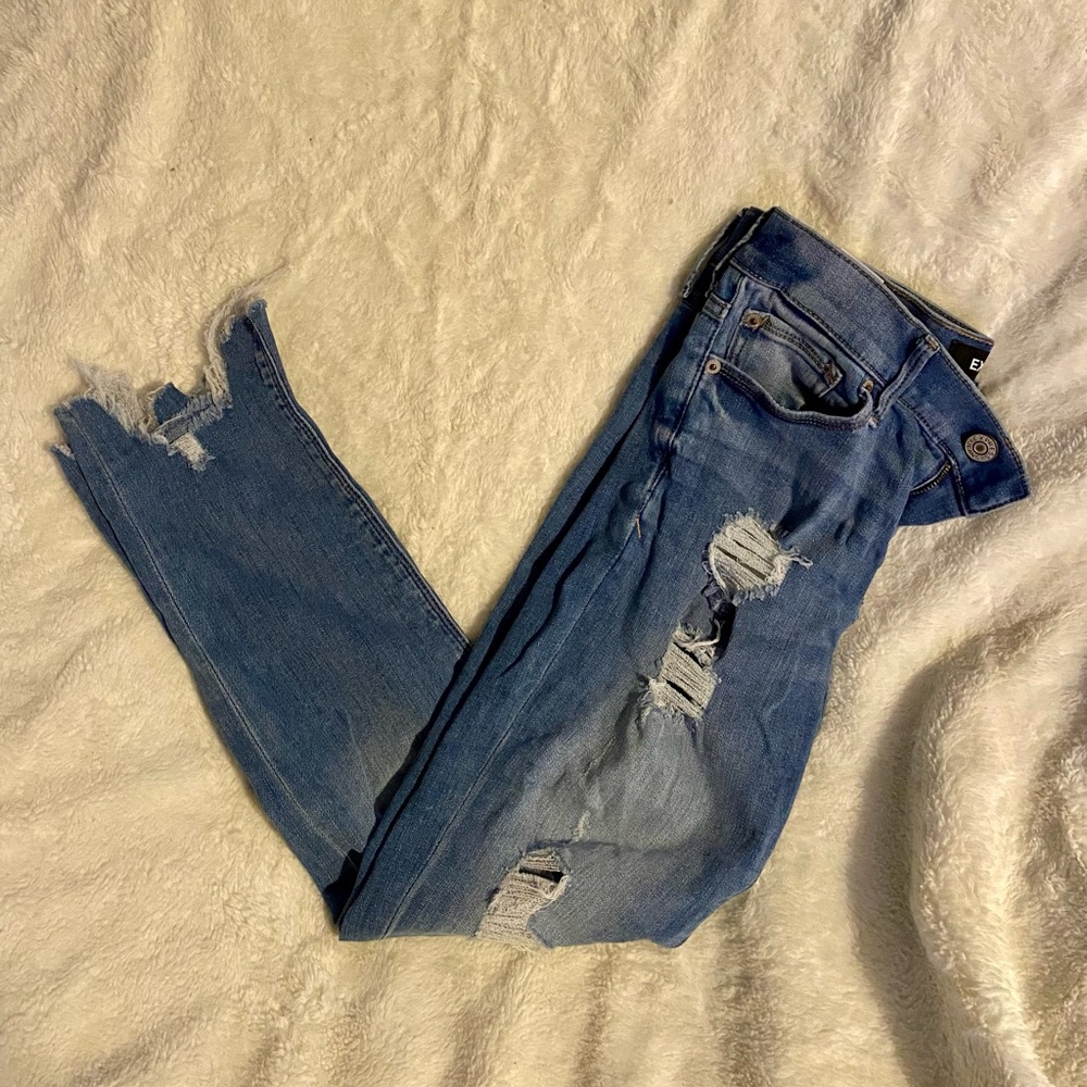 Ripped ankle skinny jeans